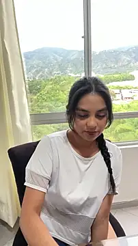 Snapshot of Selene_Wings22 chatting on February 5, 2026, 9:54 pm Selene Wings22 online show from February 5, 2026, 9:54 pm