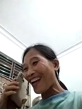 abigail-00 online show from September 30, 2025, 1:28 pm