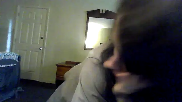 Snapshot of brunettebabexo3 chatting on February 5, 2026, 7:04 am brunettebabexo3 online show from February 5, 2026, 7:04 am