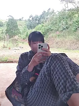 Helen-Tran online show from November 29, 2025, 9:20 am