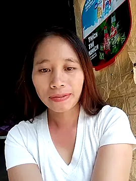 ruby-00 online show from October 12, 2025, 2:46 am