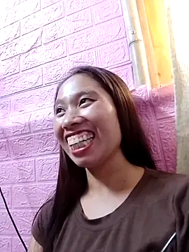 ruby-00 online show from October 19, 2025, 4:37 am