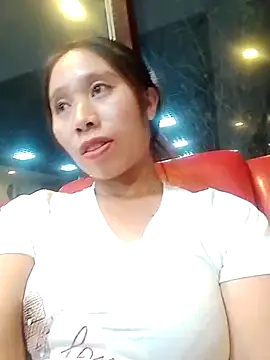 ruby-00 online show from October 11, 2025, 1:34 pm