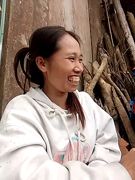 ruby-00 online show from November 19, 2025, 6:35 am