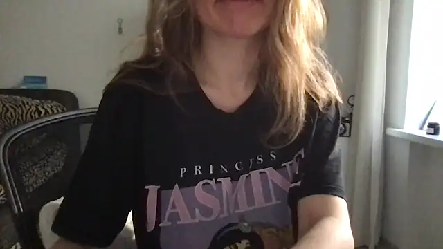 Marivell online show from October 3, 2025, 1:34 pm