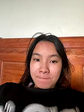 Snapshot of Susuu19 chatting on November 26, 2025, 9:53 am Susuu19 online show from November 26, 2025, 9:53 am