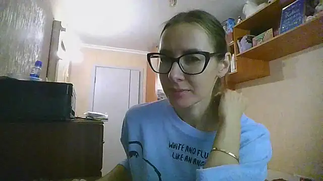 Snapshot of Norivann chatting on October 16, 2025, 10:45 am Norivann online show from October 16, 2025, 10:45 am