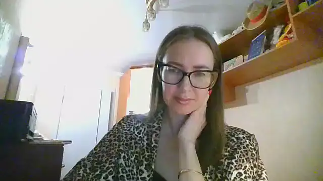 Snapshot of Norivann chatting on November 12, 2025, 10:19 am Norivann online show from November 12, 2025, 10:19 am