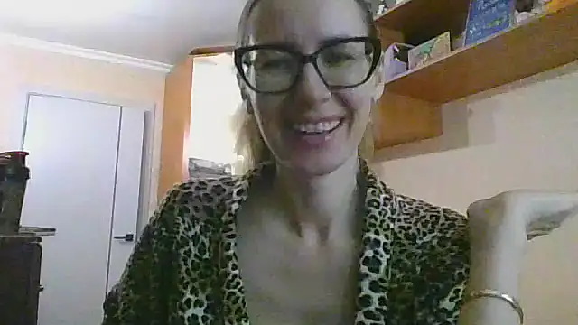 Snapshot of Norivann chatting on October 21, 2025, 9:41 am Norivann online show from October 21, 2025, 9:41 am