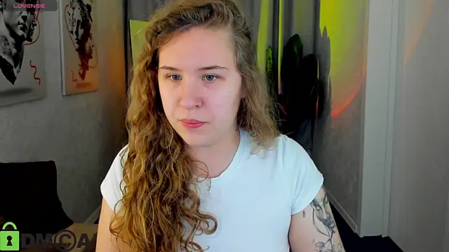 Snapshot of Elsie_Cutties chatting on May 2, 2026, 1:11 am Elsie Cutties online show from May 2, 2026, 1:11 am