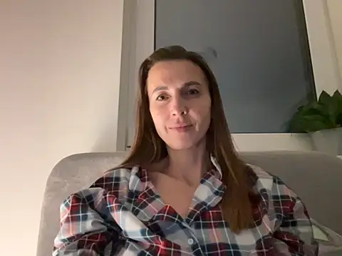 Snapshot of Arivanna chatting on September 30, 2025, 4:57 pm Arivanna online show from September 30, 2025, 4:57 pm