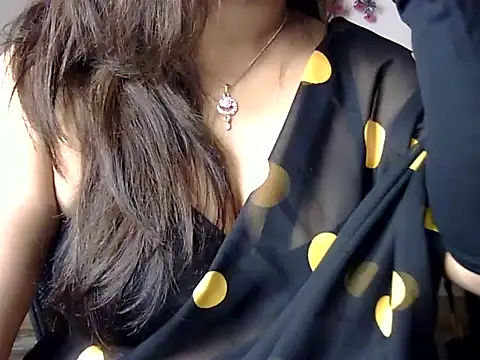 Snapshot of Aaliya02 chatting on June 15, 2026, 2:34 am Aaliya02 online show from June 15, 2026, 2:34 am