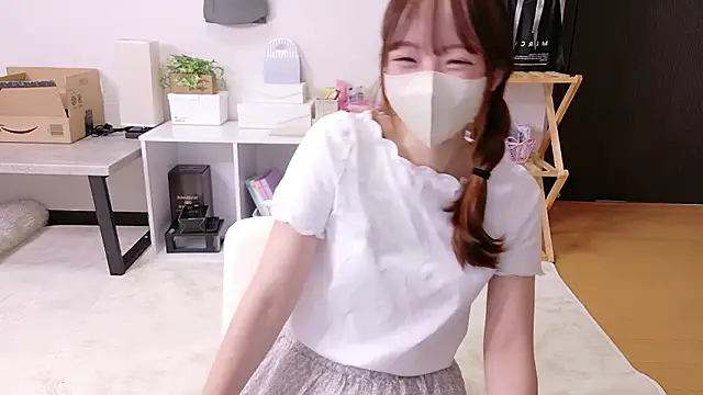 saku sakura  online show from October 4, 2025, 4:14 am