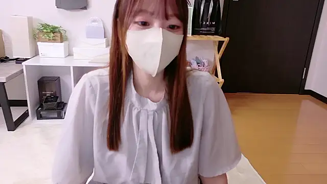 saku sakura  online show from October 5, 2025, 4:03 am