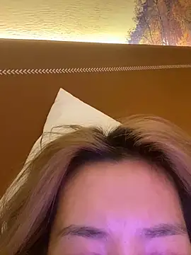 miumiu-66 online show from October 10, 2025, 1:01 pm