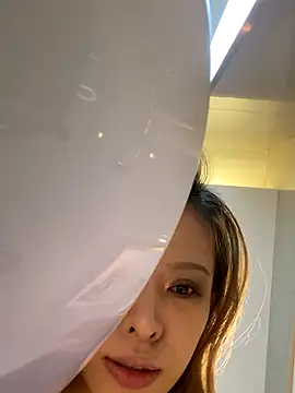 miumiu-66 online show from October 28, 2025, 3:44 pm