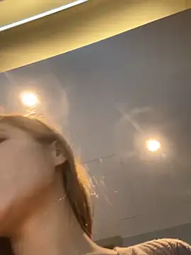 miumiu-66 online show from October 15, 2025, 3:42 pm