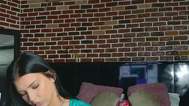 Snapshot of MeganSin_ chatting on October 16, 2025, 4:32 am MeganSin online show from October 16, 2025, 4:32 am