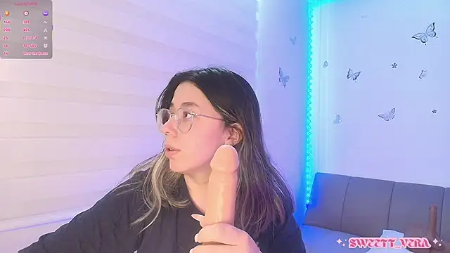 Snapshot of sweettvera chatting on April 30, 2026, 8:57 pm sweettvera online show from April 30, 2026, 8:57 pm