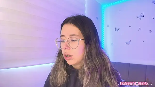 Snapshot of sweettvera chatting on May 25, 2026, 12:37 pm sweettvera online show from May 25, 2026, 12:37 pm