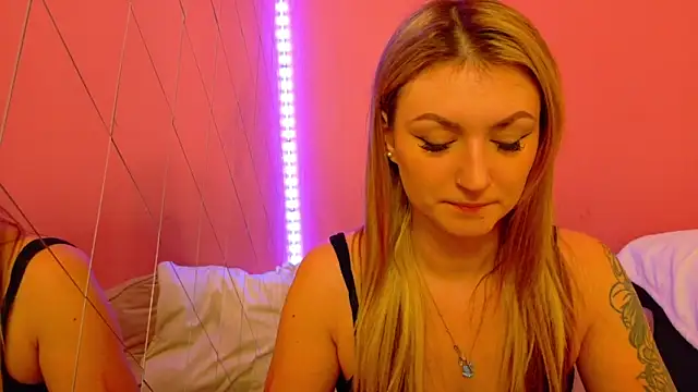 Anaayss  online show from December 16, 2025, 5:44 am