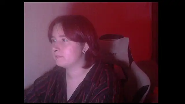 cranberryAlissa online show from October 4, 2025, 6:09 pm