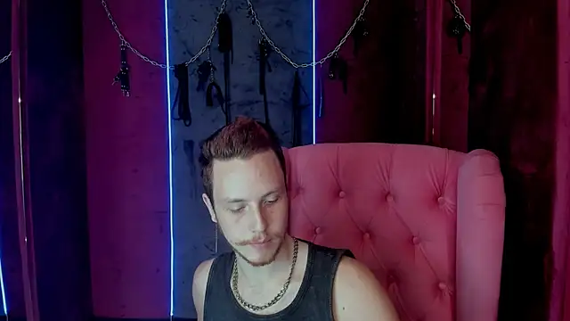 Snapshot of LeoMooree chatting on October 16, 2025, 4:59 pm LeoMooree online show from October 16, 2025, 4:59 pm