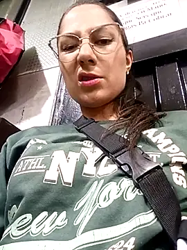Mia-love-03 online show from October 1, 2025, 11:52 pm