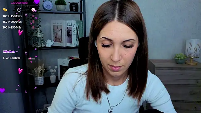 DreamVelour online show from March 13, 2026, 7:19 pm