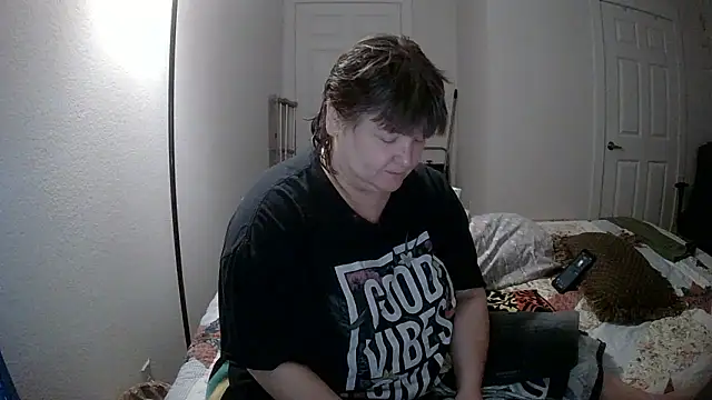 Snapshot of Buggy1965 chatting on January 12, 2026, 2:57 pm Buggy1965 online show from January 12, 2026, 2:57 pm