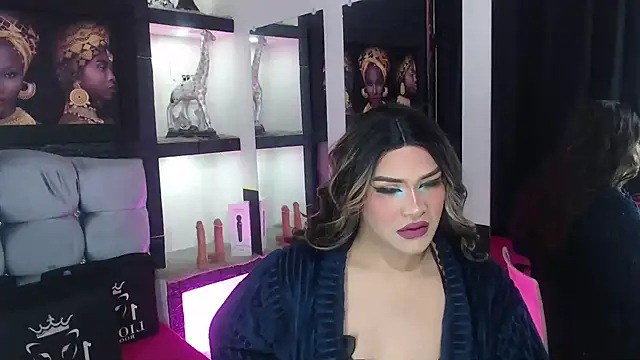 Snapshot of Sophia_hott01 chatting on October 7, 2025, 11:55 am Sophia hott01 online show from October 7, 2025, 11:55 am