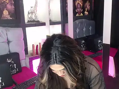 Snapshot of Sophia_hott01 chatting on October 14, 2025, 2:12 am Sophia hott01 online show from October 14, 2025, 2:12 am