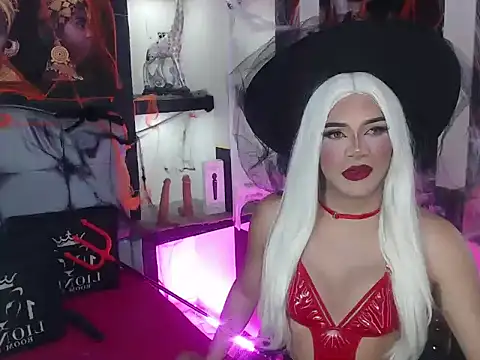 Snapshot of Sophia_hott01 chatting on October 25, 2025, 11:53 am Sophia hott01 online show from October 25, 2025, 11:53 am