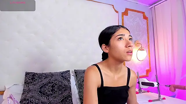 Mariana Kalo online show from December 3, 2025, 10:58 am