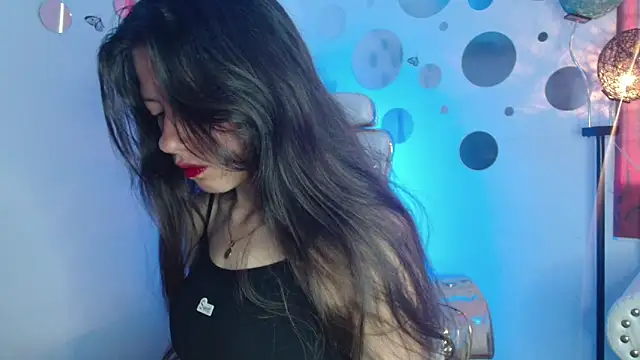 Nina Roser online show from September 26, 2025, 1:07 pm