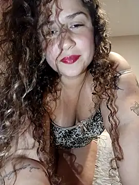 Snapshot of Moranguinha2234 chatting on May 5, 2026, 12:57 am Moranguinha2234 online show from May 5, 2026, 12:57 am