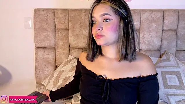 LunaOcampo  online show from October 29, 2025, 8:19 pm