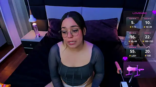 annytovar online show from November 11, 2025, 3:45 am