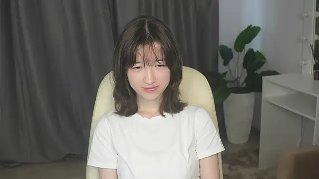 ArlineBree online show from September 25, 2025, 7:14 am