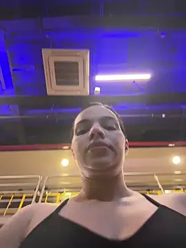 Snapshot of Anavalle chatting on February 10, 2026, 11:59 pm Anavalle online show from February 10, 2026, 11:59 pm