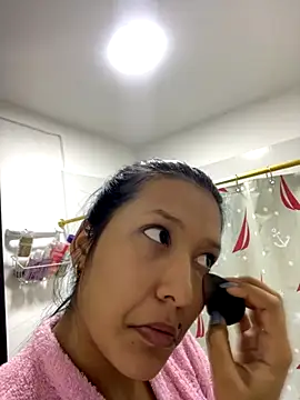 IsabellaJoness  online show from October 14, 2025, 10:27 am