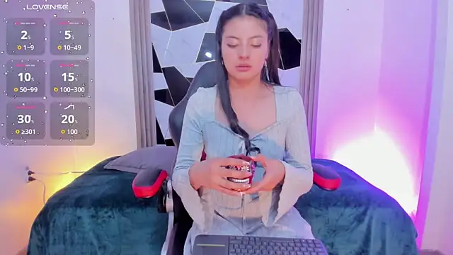 Fernanda hot  online show from November 4, 2025, 3:32 am