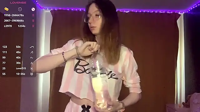 Snapshot of KrystinFunches chatting on November 1, 2025, 8:19 am KrystinFunches online show from November 1, 2025, 8:19 am