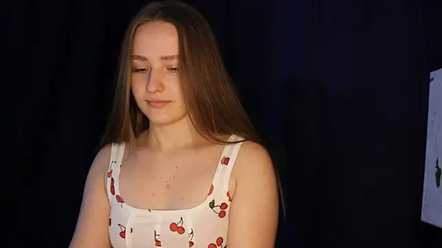 Keily8 online show from October 8, 2025, 8:53 pm