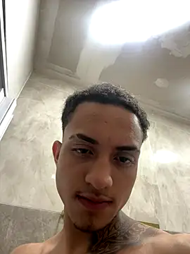 Snapshot of henrique61 chatting on October 19, 2025, 8:28 am henrique61 online show from October 19, 2025, 8:28 am