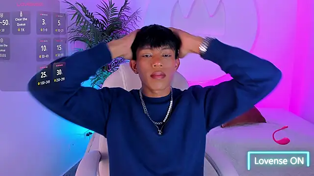 Santti  online show from October 25, 2025, 11:27 pm