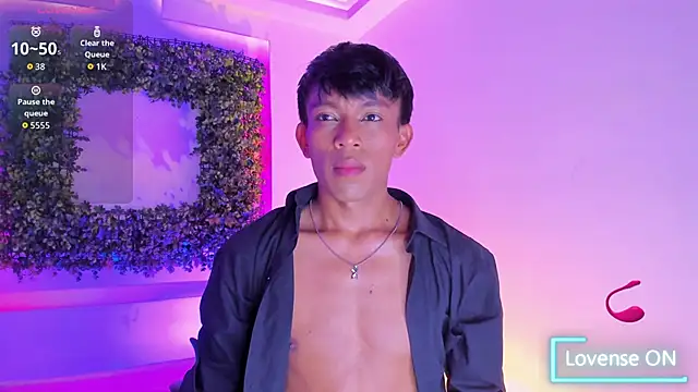 Santti  online show from October 20, 2025, 10:10 pm