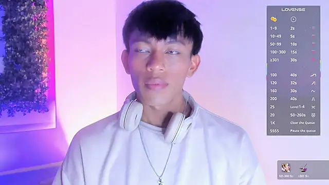 Santti  online show from October 19, 2025, 1:25 pm