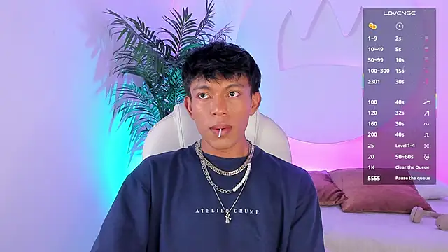 Santti  online show from October 27, 2025, 9:38 pm