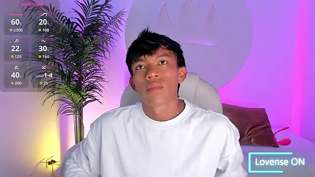 Santti  online show from November 3, 2025, 9:18 pm